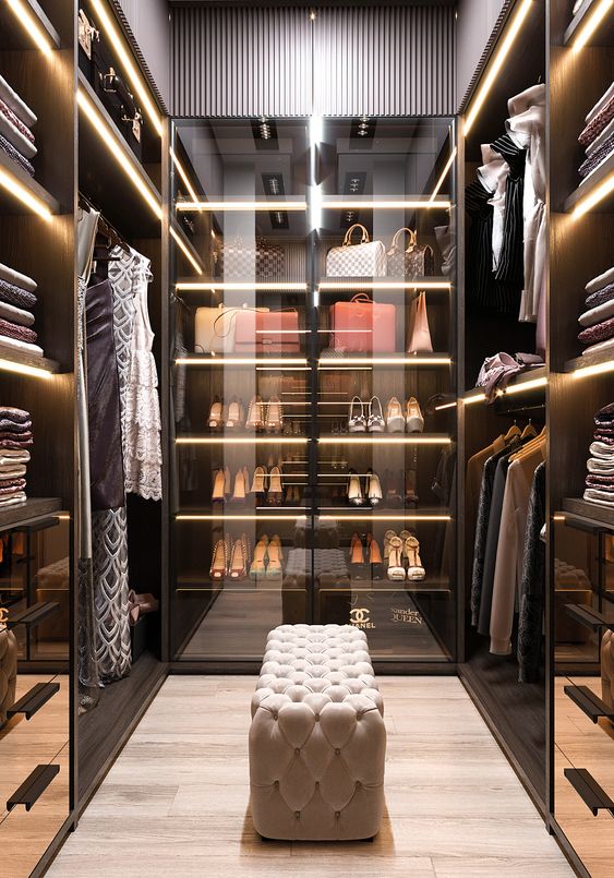 5 Smart Reasons for Getting a Dressing Room Closet