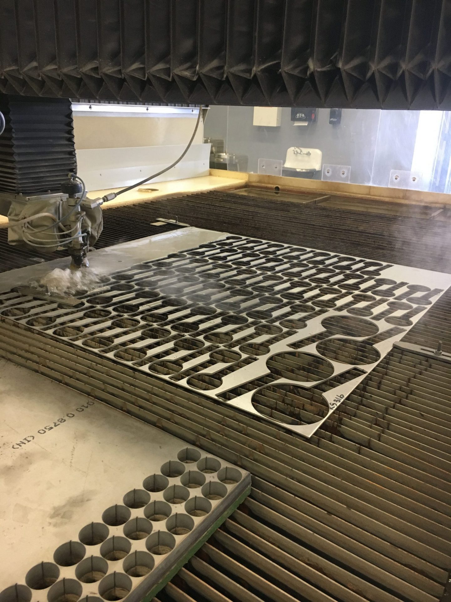 water jet for metal processing from speedydecor.com (6)